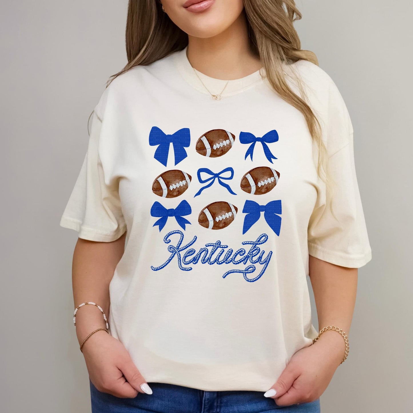 Kentucky football and bows tee