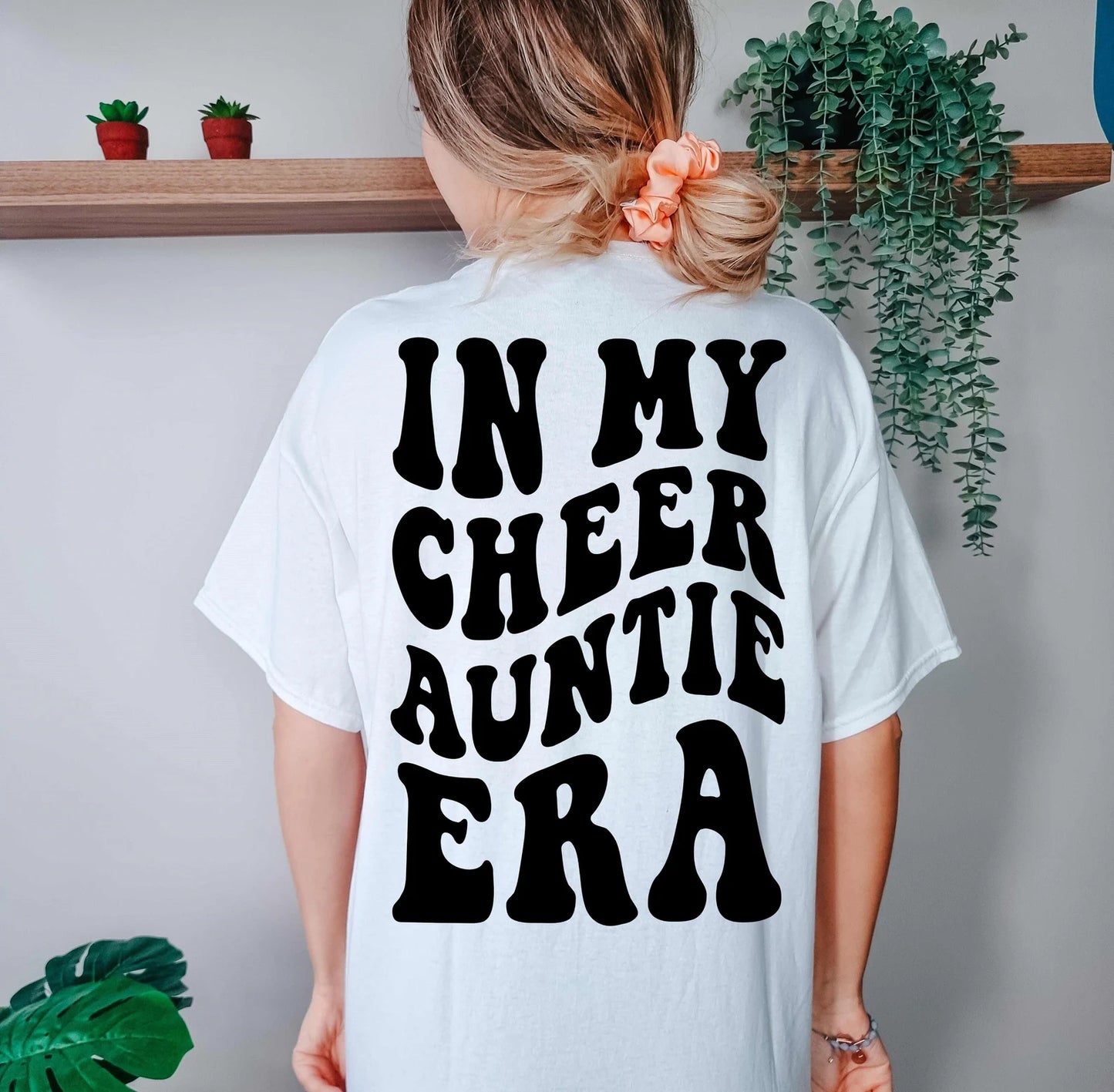 Cheer auntie